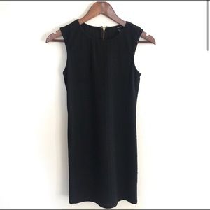 🌻FOREVER 21 simple black dress in size S🌻